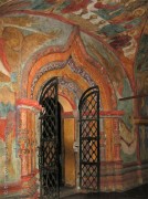 Портал в Троицком соборе Ипатьевского монастыря в Костроме.