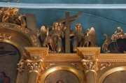 Скульптуры ангелов в составе иконостаса Благовещенской церкви в Лальске Лузского района Кировской области.
