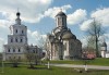 Спасо-Андроников монастырь в Москве. Церковь Михаила Архангела (слева) и Спасский собор (справа).