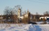 Вид издалека на Тихвинскую церковь в селе Павлово Борисоглебского района Ярославской области.