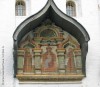 Зонт над образом Богородицы на восточном фасаде Красной башни Саввин-Сторожевского монастыря в г. Звенигород Московской области.
