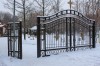 Ворота церкви Иоанна Кронштадтского в Головино в Москве.