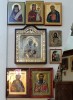 Иконы на стене церкви Луки, архиепископа Крымского, в Марьинском парке, в Москве.