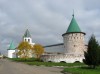 Стены и башни Троицкого Ипатьевского монастыря в Костроме.